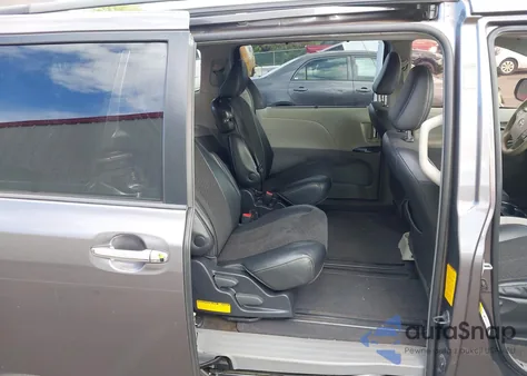 2013 Toyota Sienna Se 8 Passenger from USA, damaged, VIN 5TDXK3DC2DS282935